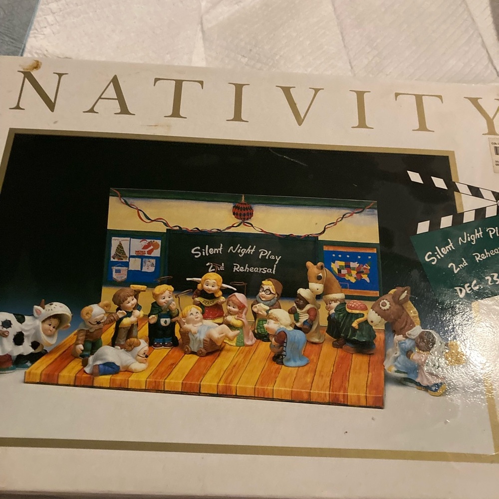 Silent night play nativity scene brand new Nativity Scene Holiday Decor Set